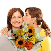 Sunflower Bouquet Pipe Cleaners Set with 150 Pieces Pipe Cleaners Colourful with 4 Colours (Brown, Golden Yellow, White, Leaf Green), 8 Pieces Green Craft Wire, Gift Wrapping Paper, Ribbon, Craft