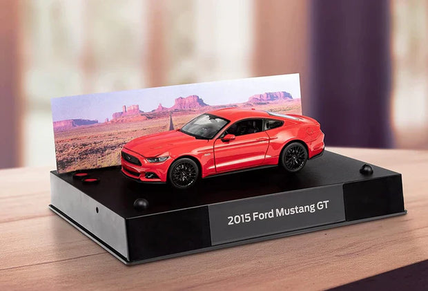 Ford Mustang GT Arrives in Holiday Calendar 1:24 Scale